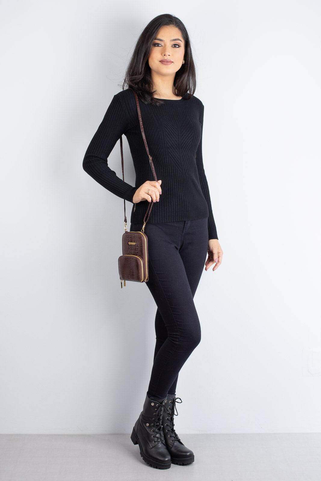 Carteira com alça de couro croco Ingrid 18,5x13,5cm - Enluaze