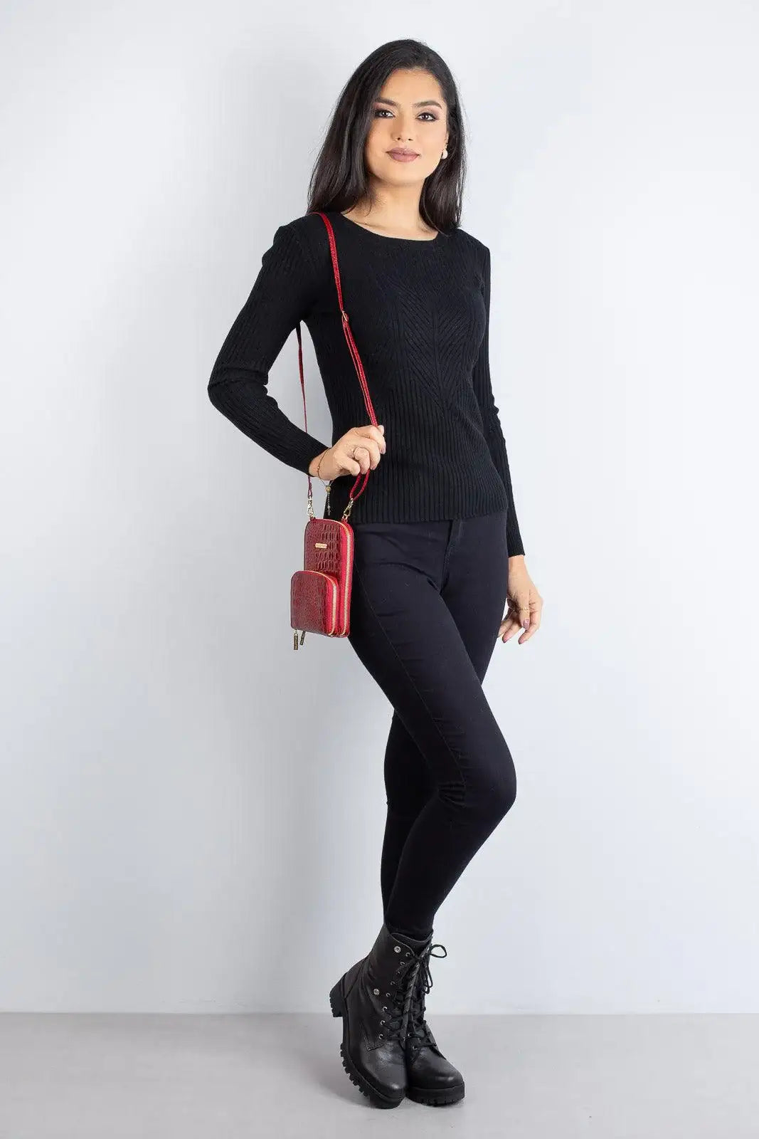 Carteira com alça de couro croco Ingrid 18,5x13,5cm - Enluaze