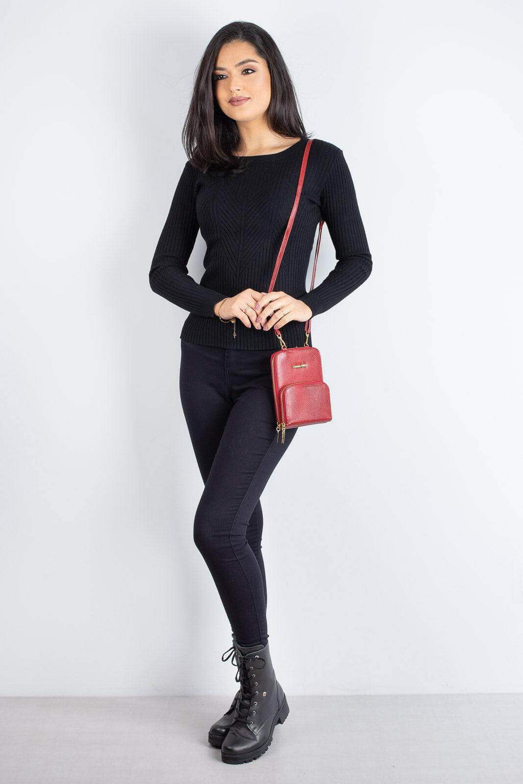 Carteira com alça de couro liso Ingrid 18,5x13,5cm - Enluaze