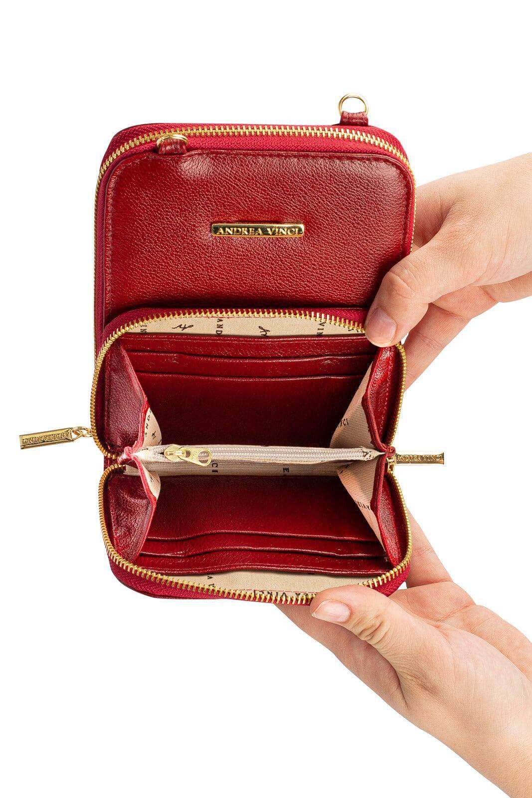 Carteira com alça de couro liso Ingrid 18,5x13,5cm - Enluaze