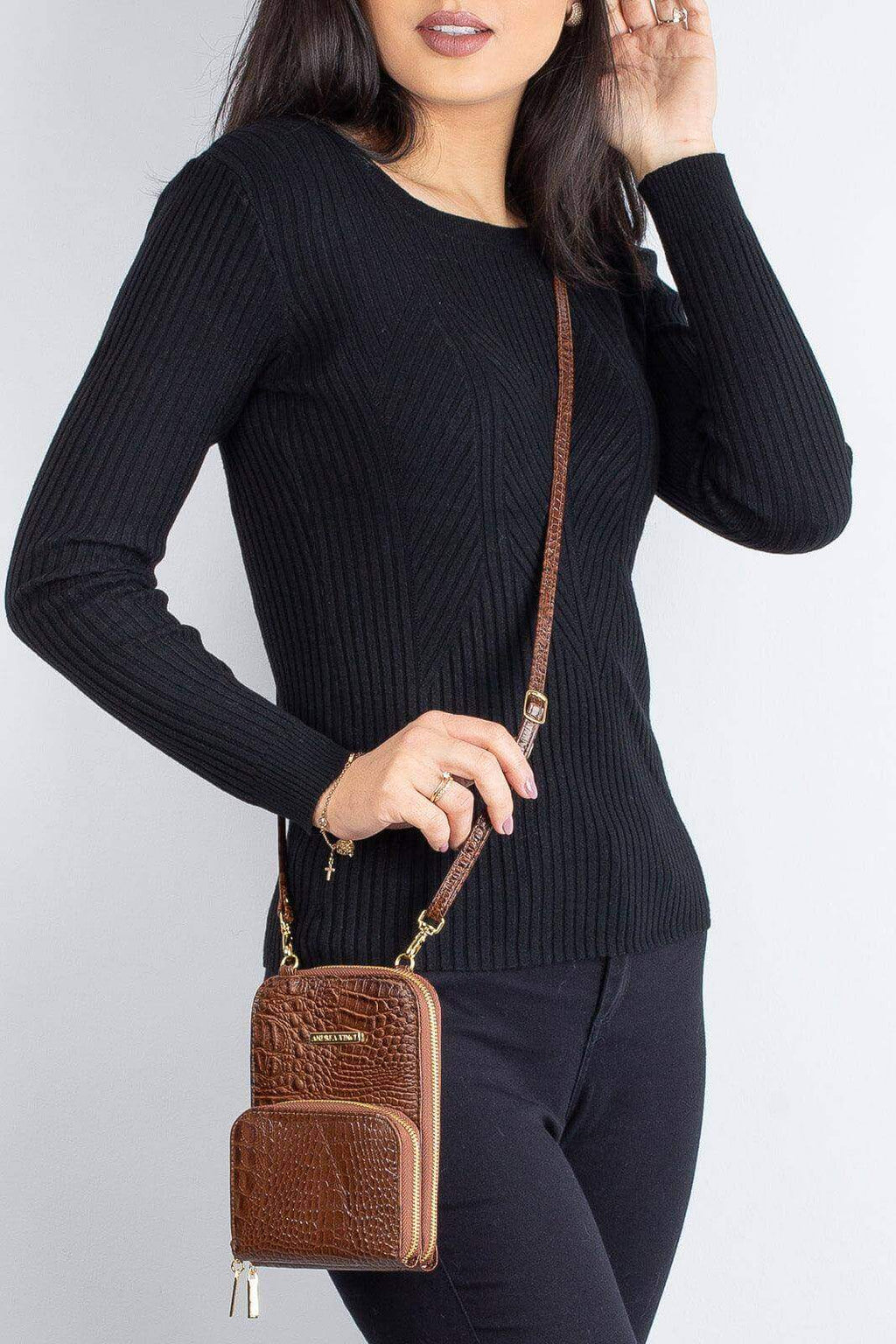 Carteira com alça de couro croco Ingrid 18,5x13,5cm - Enluaze