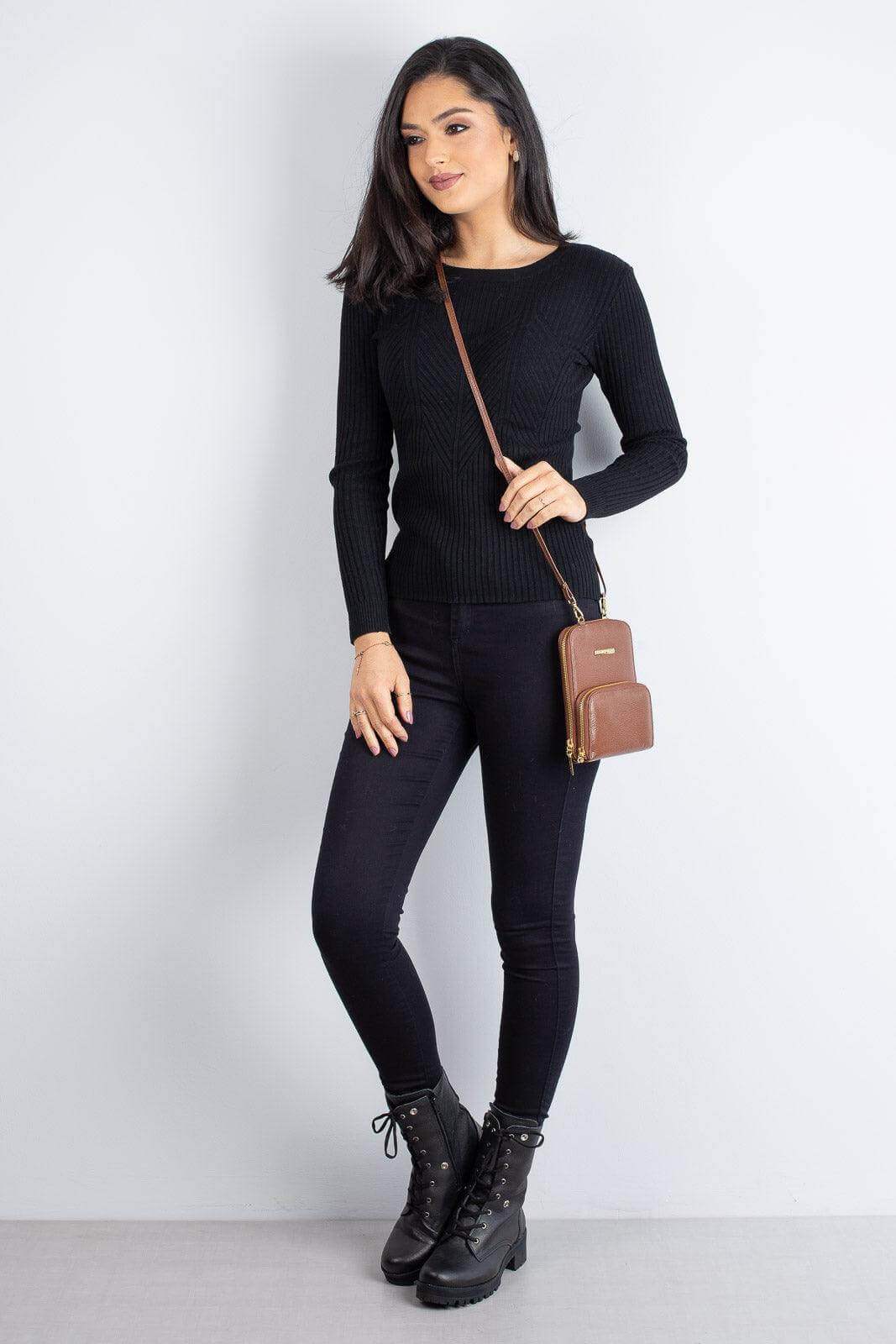 Carteira com alça de couro liso Ingrid 18,5x13,5cm - Enluaze