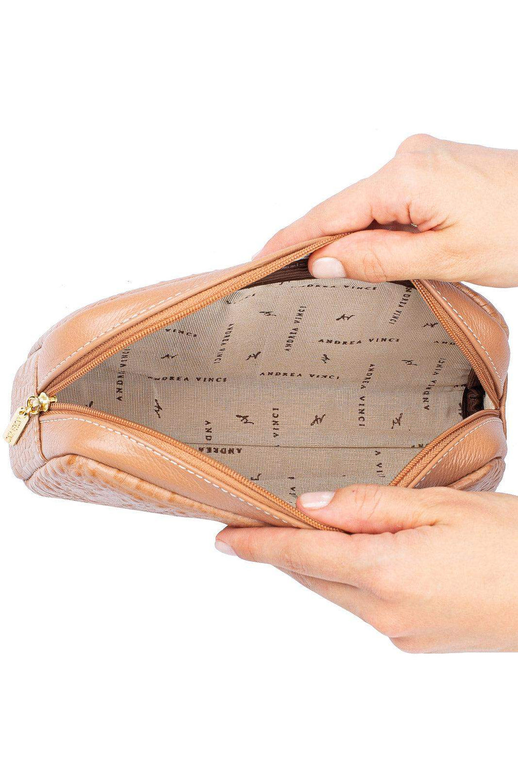 Necessaire de couro croco Adriana 12x23x6cm - Enluaze