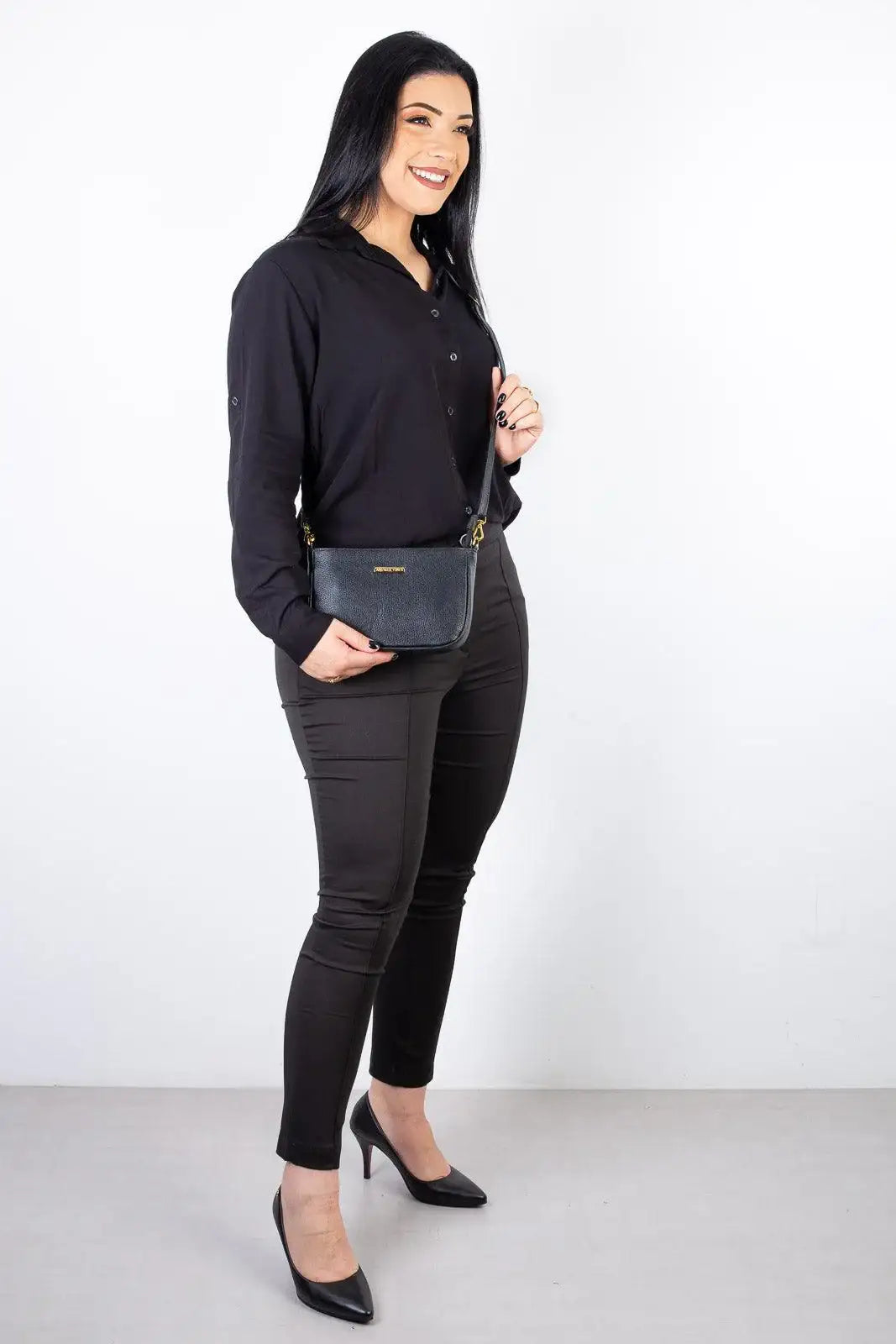 Bolsa tiracolo pequena de couro liso Iria - Enluaze