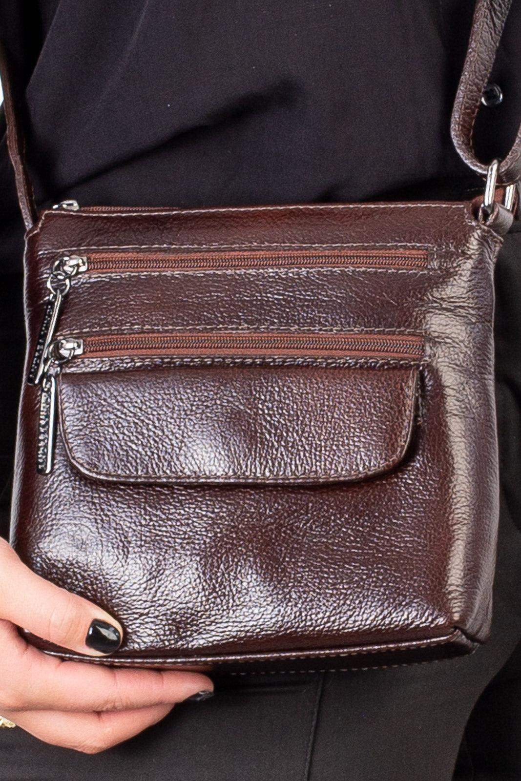 Bolsa transversal de couro liso metais grafite Maura - Enluaze