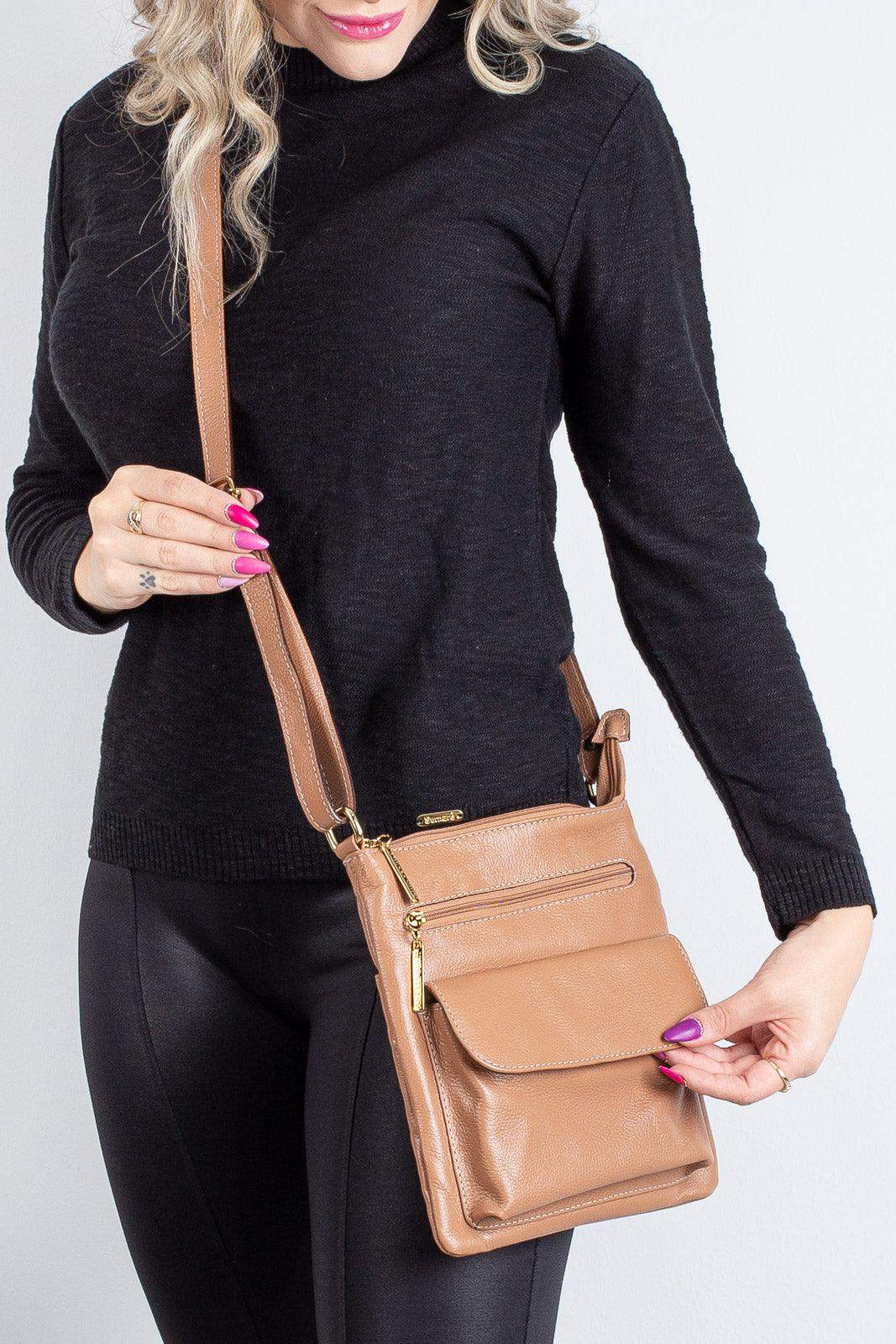 Bolsa pequena transversal de couro liso Alana - Enluaze