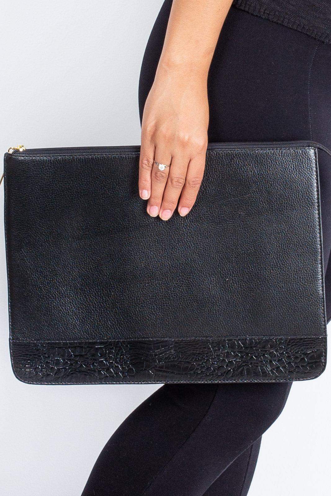 Pasta envelope de couro liso Bruna - Enluaze