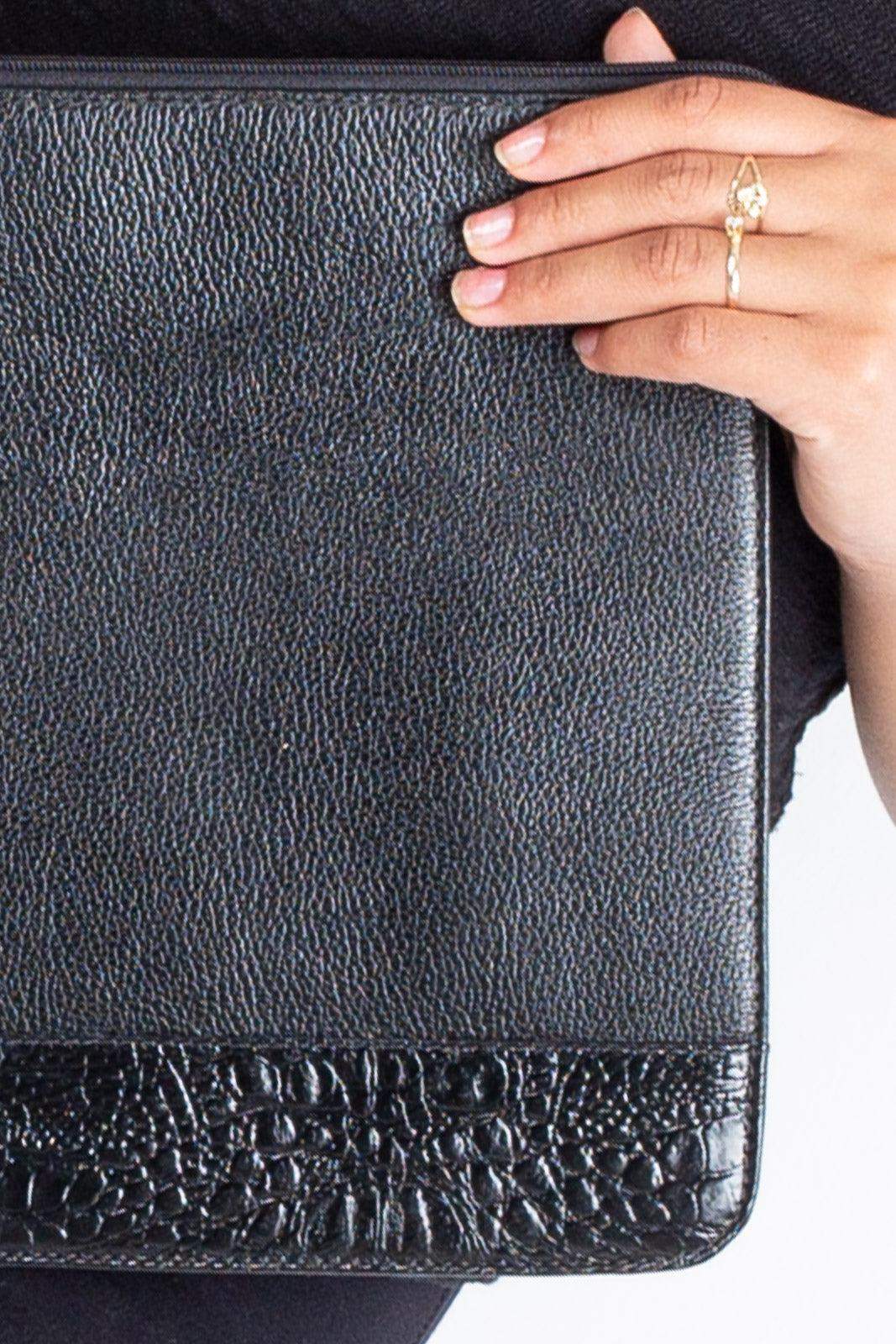 Pasta envelope de couro liso Bruna - Enluaze