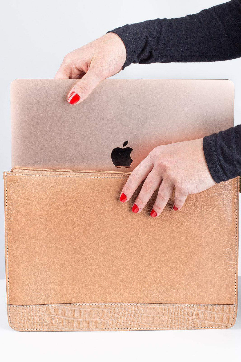 Pasta envelope para notebook couro liso Eduarda - Enluaze