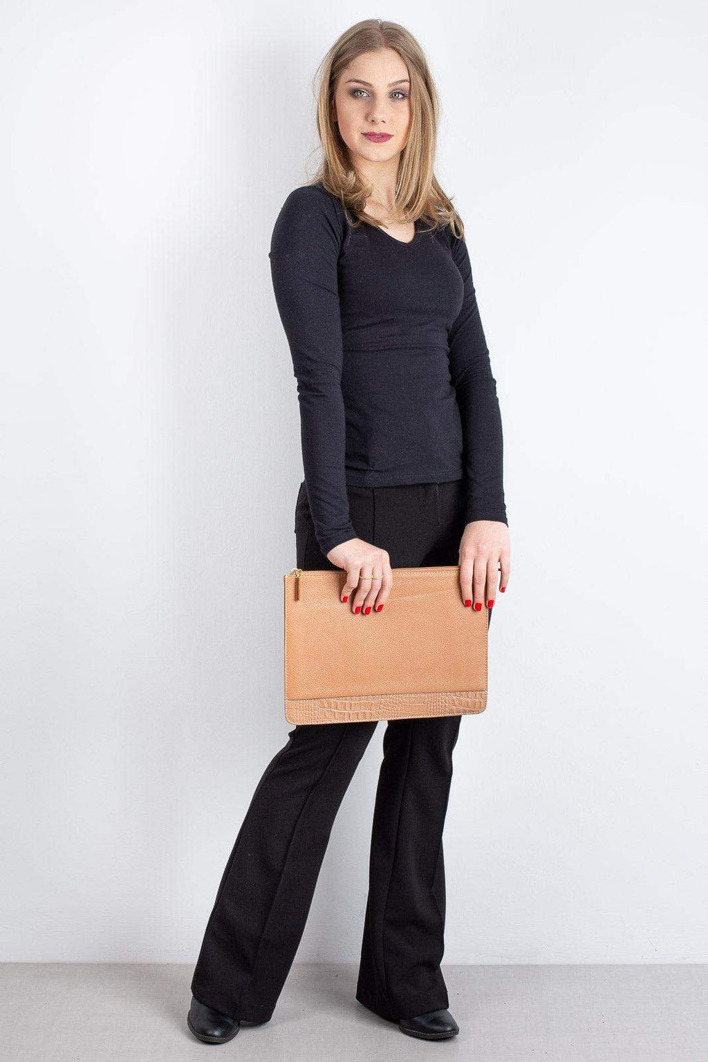 Pasta envelope para notebook couro liso Eduarda - Enluaze