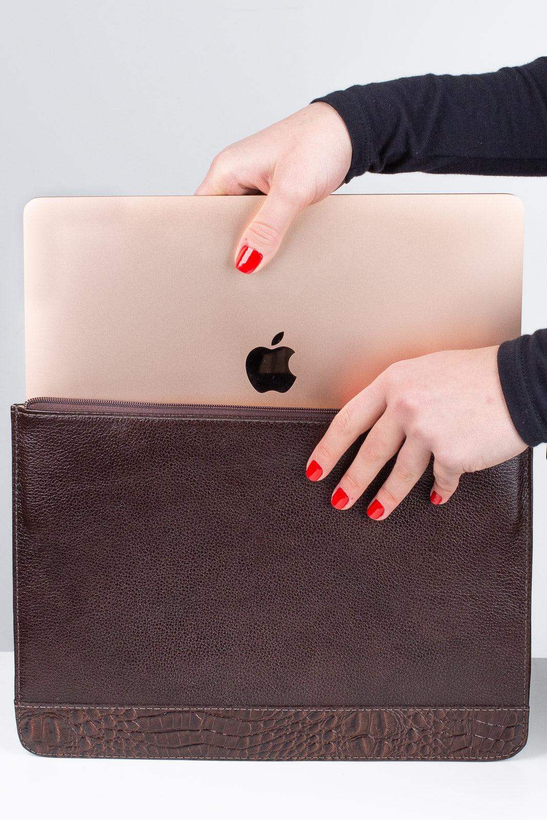 Pasta envelope para notebook couro liso Eduarda - Enluaze