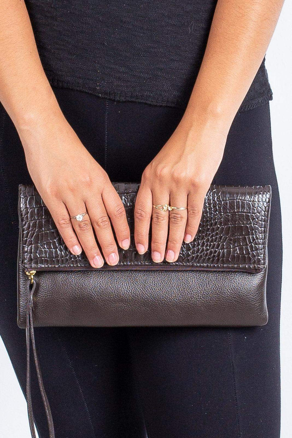 Clutch de couro croco Nikki - Enluaze