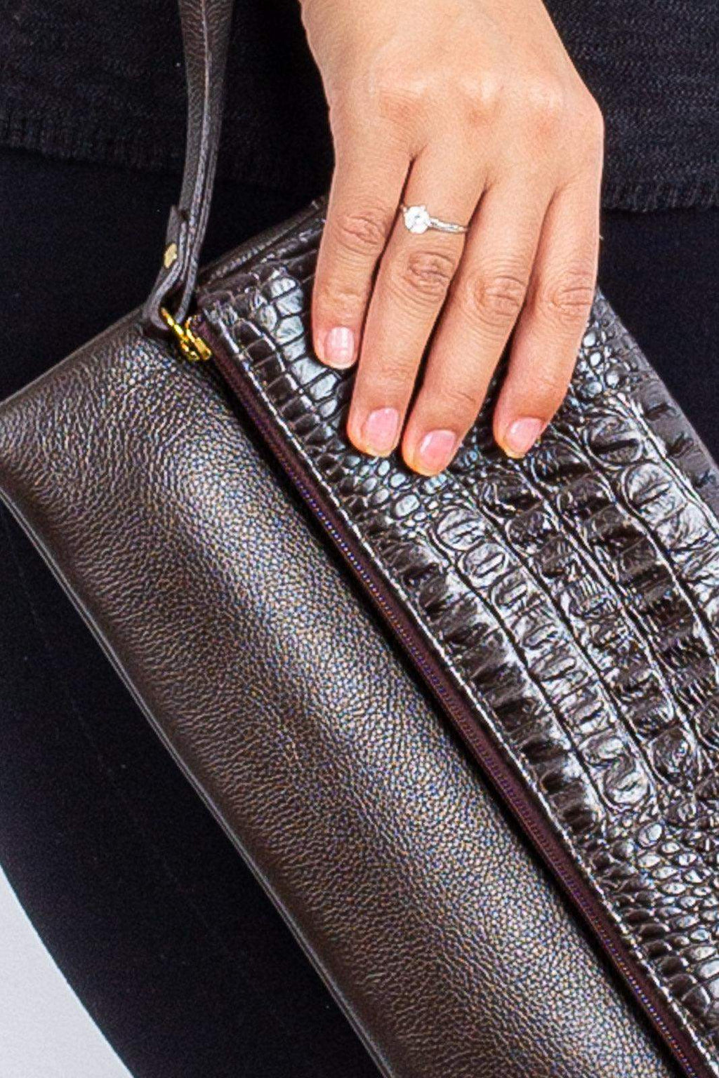 Clutch de couro croco Nikki - Enluaze