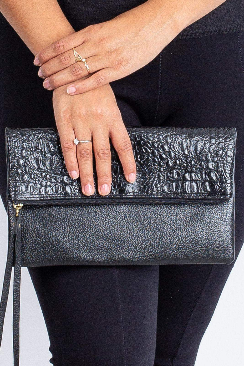 Clutch de couro croco Nikki - Enluaze