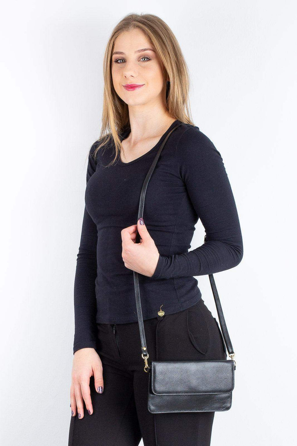 Clutch mini bolsa de couro liso Nicole - Enluaze