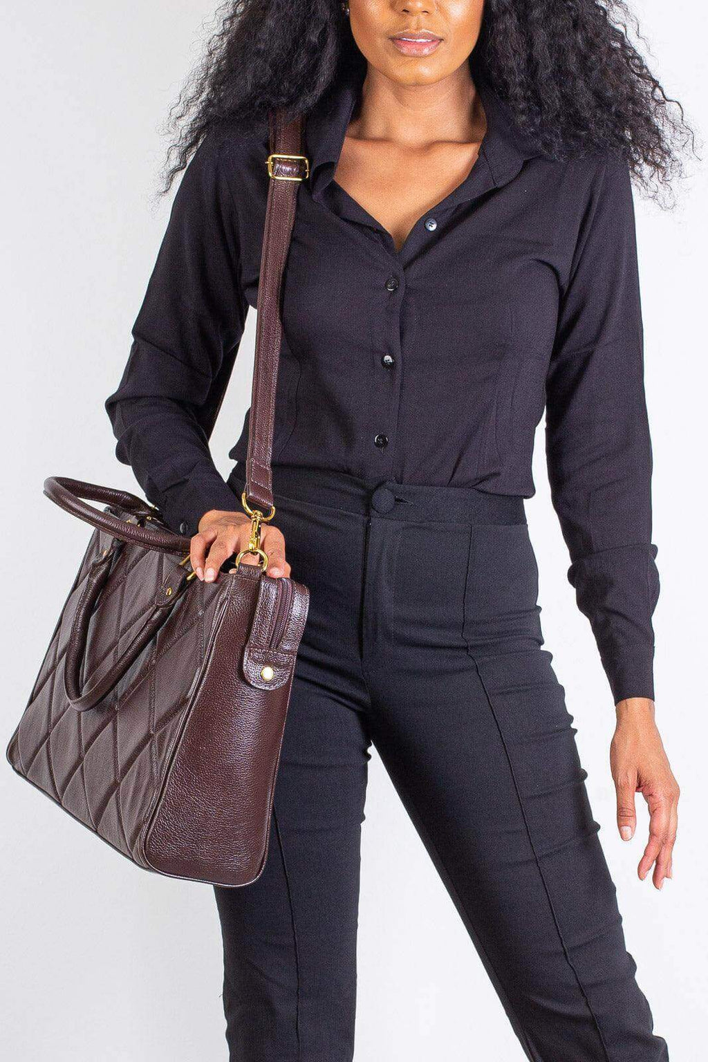 Pasta feminina de couro liso Esther - Enluaze