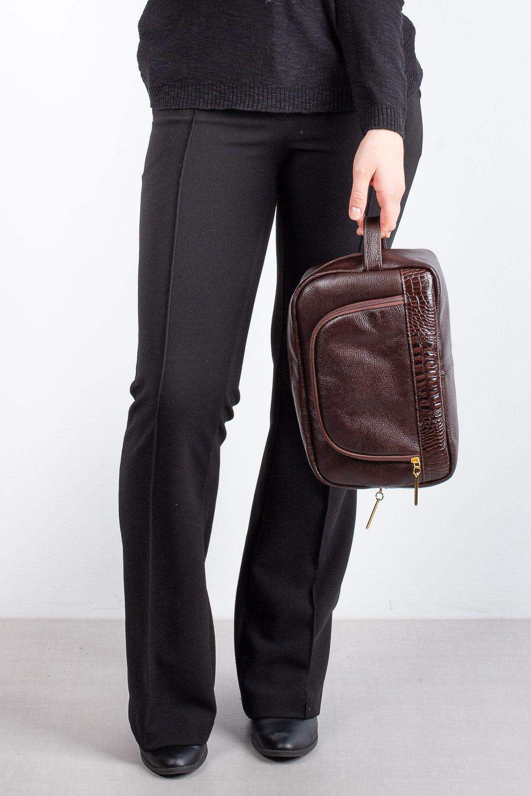 Necessaire de couro liso Manuela 18x28x10cm - Enluaze