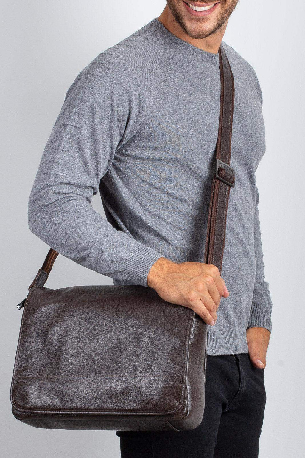 Pasta carteiro de couro Cláudio - Enluaze