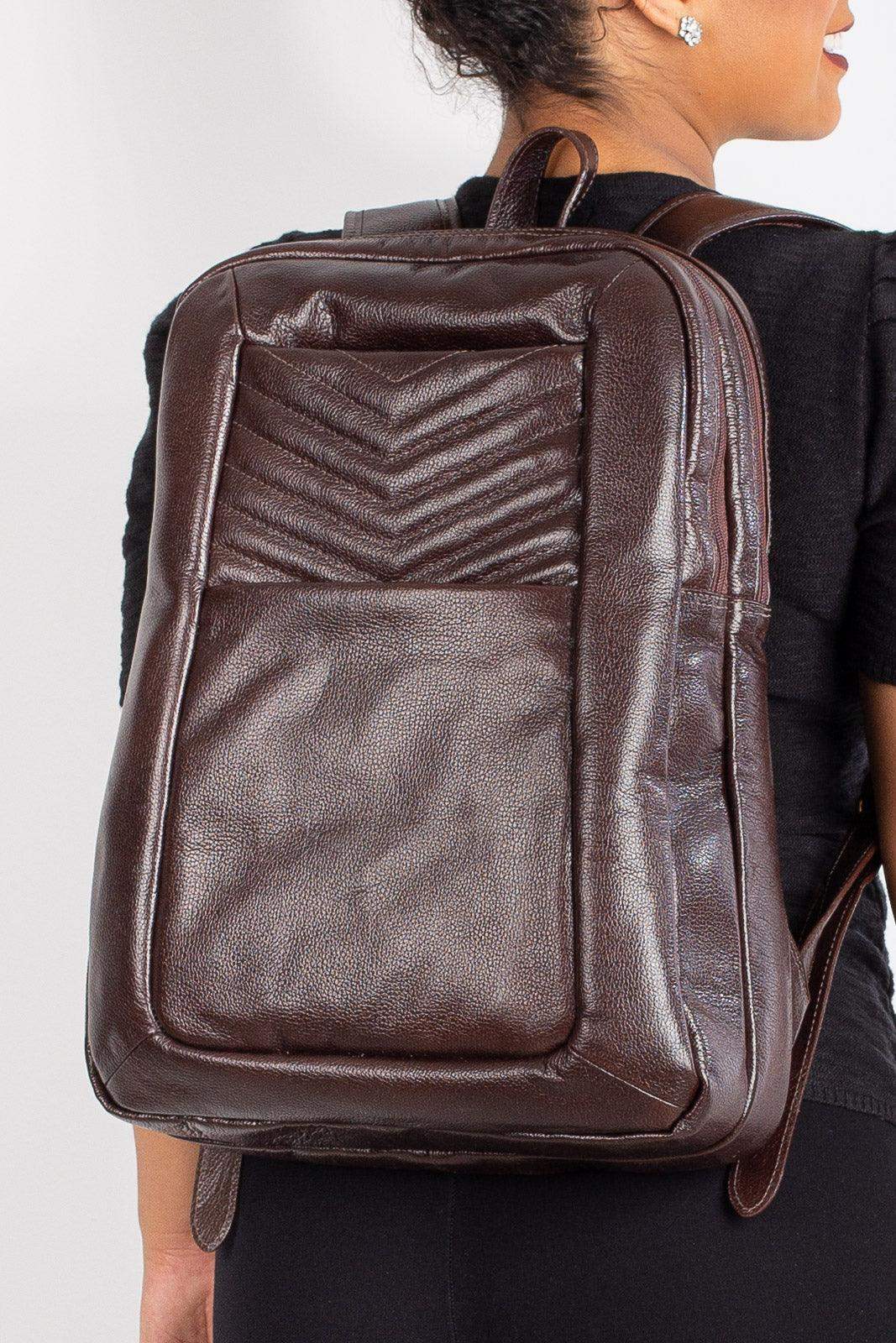 Mochila de couro grande liso slim Patricia - Enluaze