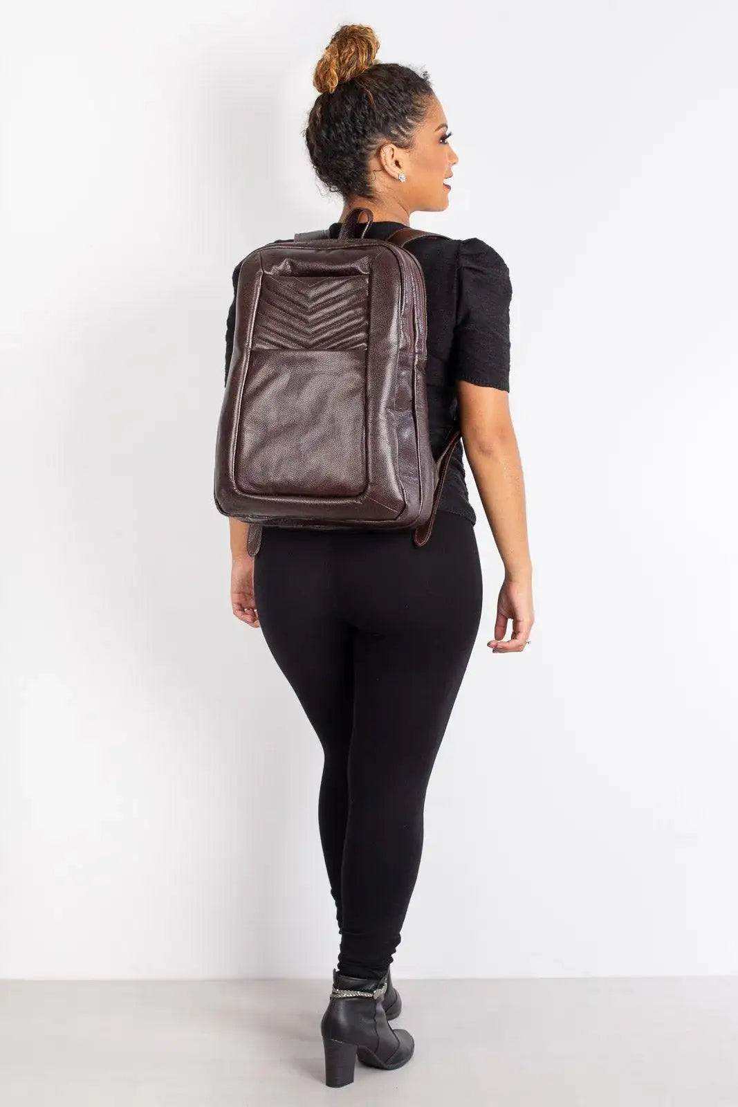 Mochila de couro grande liso slim Patricia - Enluaze
