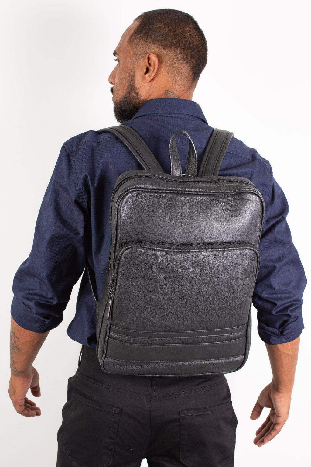 Mochila de couro Ricardo - Enluaze