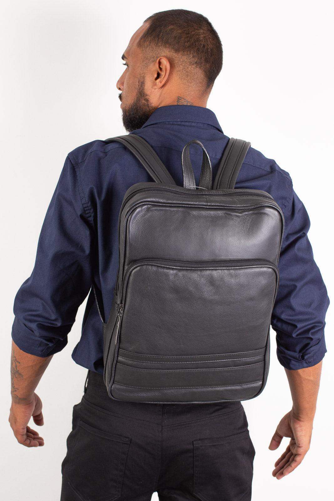 Mochila de couro Ricardo - Enluaze