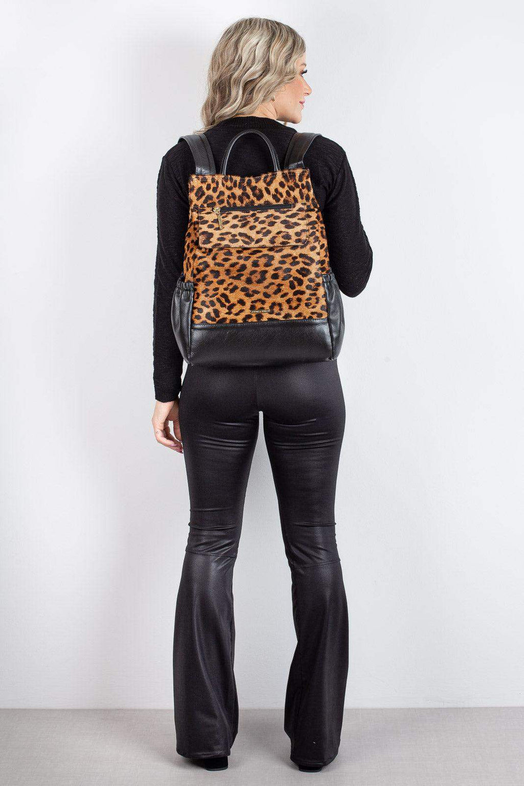 Mochila antifurto de couro estampado Suelen - Enluaze