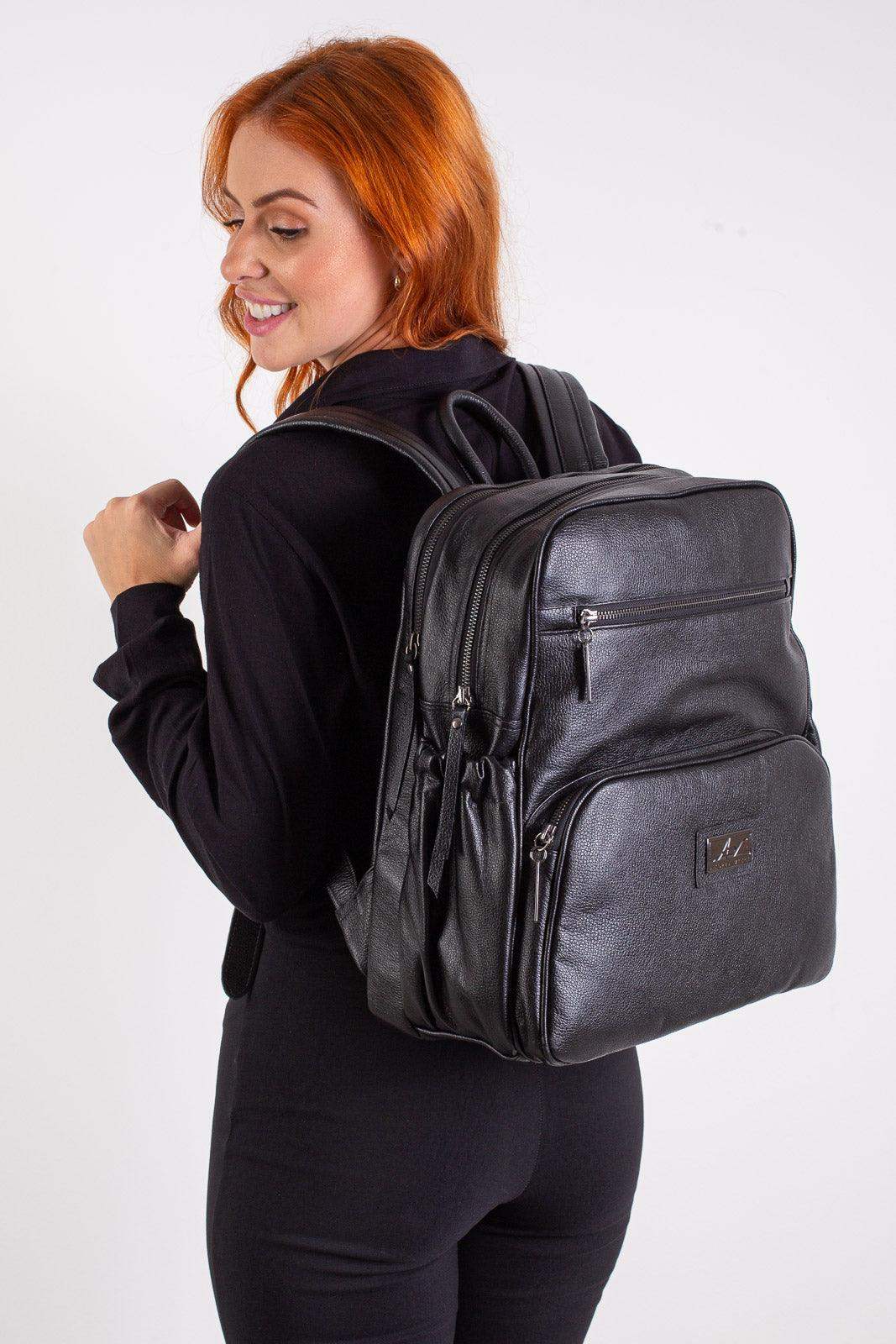 Mochila grande de couro liso metais grafite Zooey - Enluaze