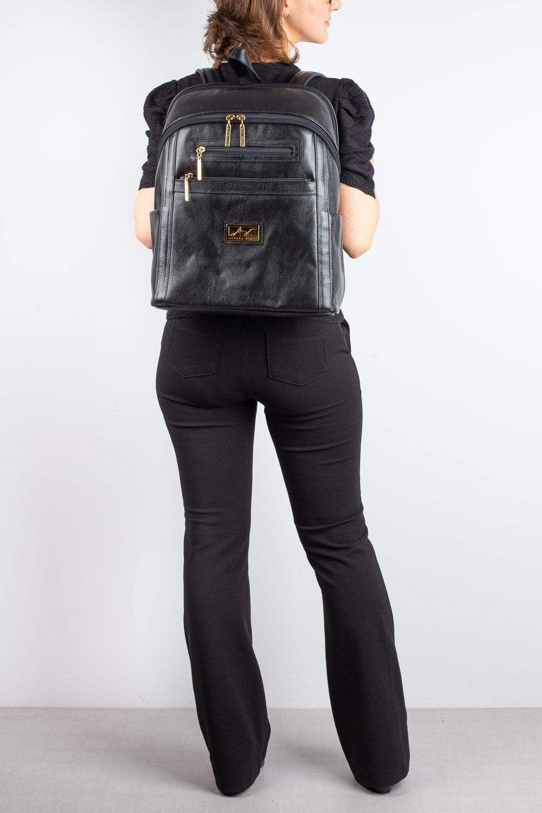 Mochila grande de couro liso Marcela - Enluaze