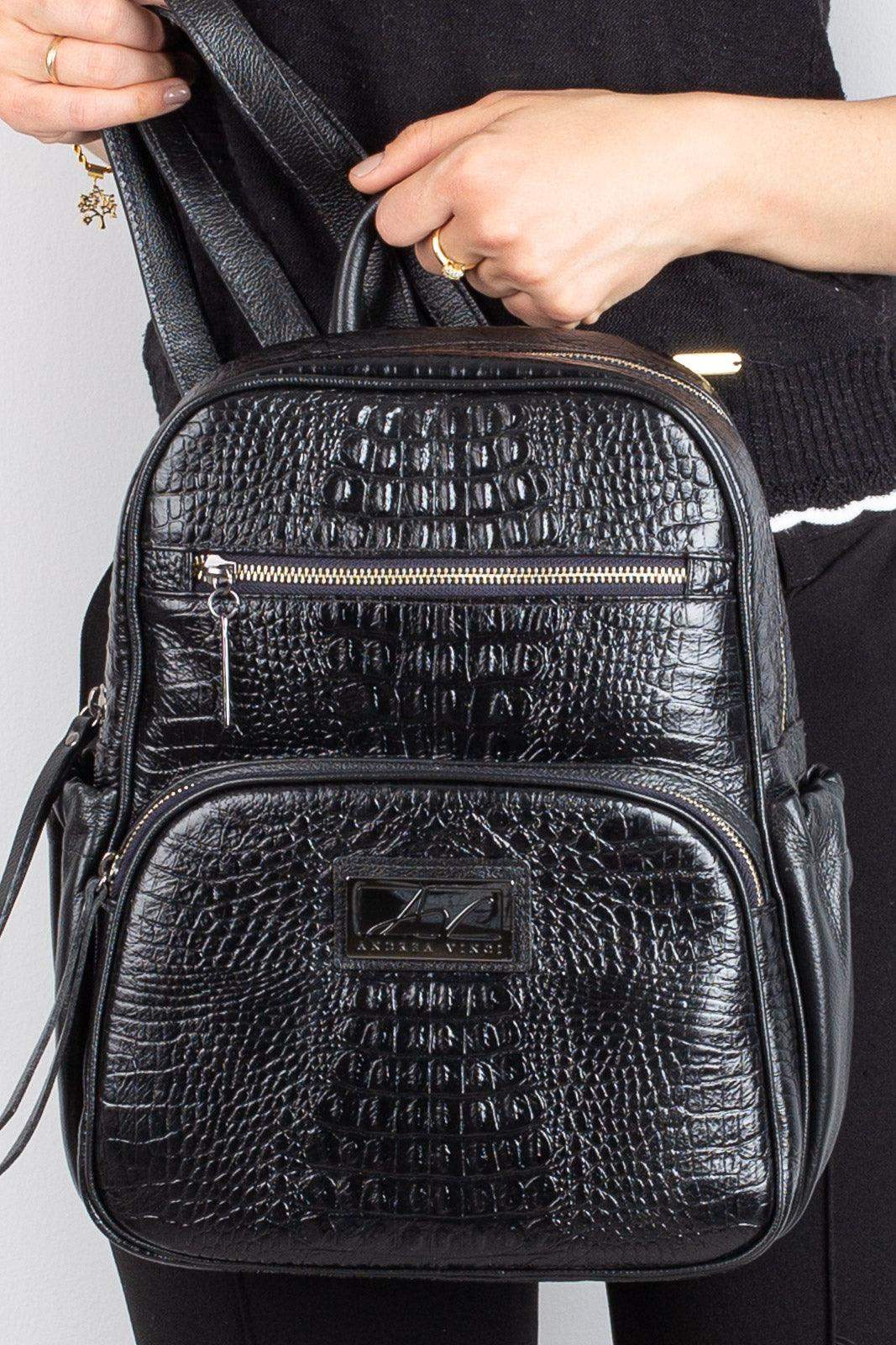 Mochila pequena de couro croco metais grafite Zoey - Enluaze