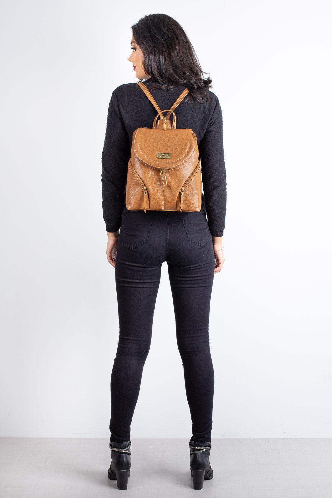 Mochila pequena de couro liso Cecília - Enluaze