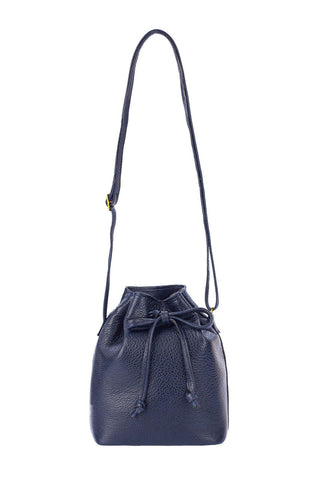 Mini bolsa saco em couro liso Nathy - Enluaze - Bolsas e Mochilas em Couro Legítimo - Andrea Vinci