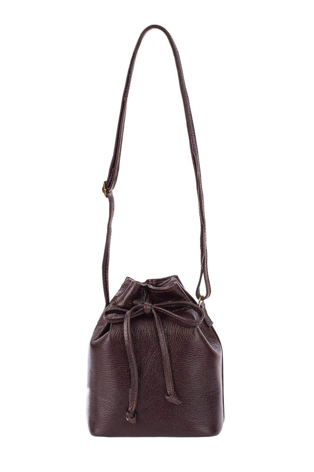 Mini bolsa saco em couro liso Nathy - Enluaze