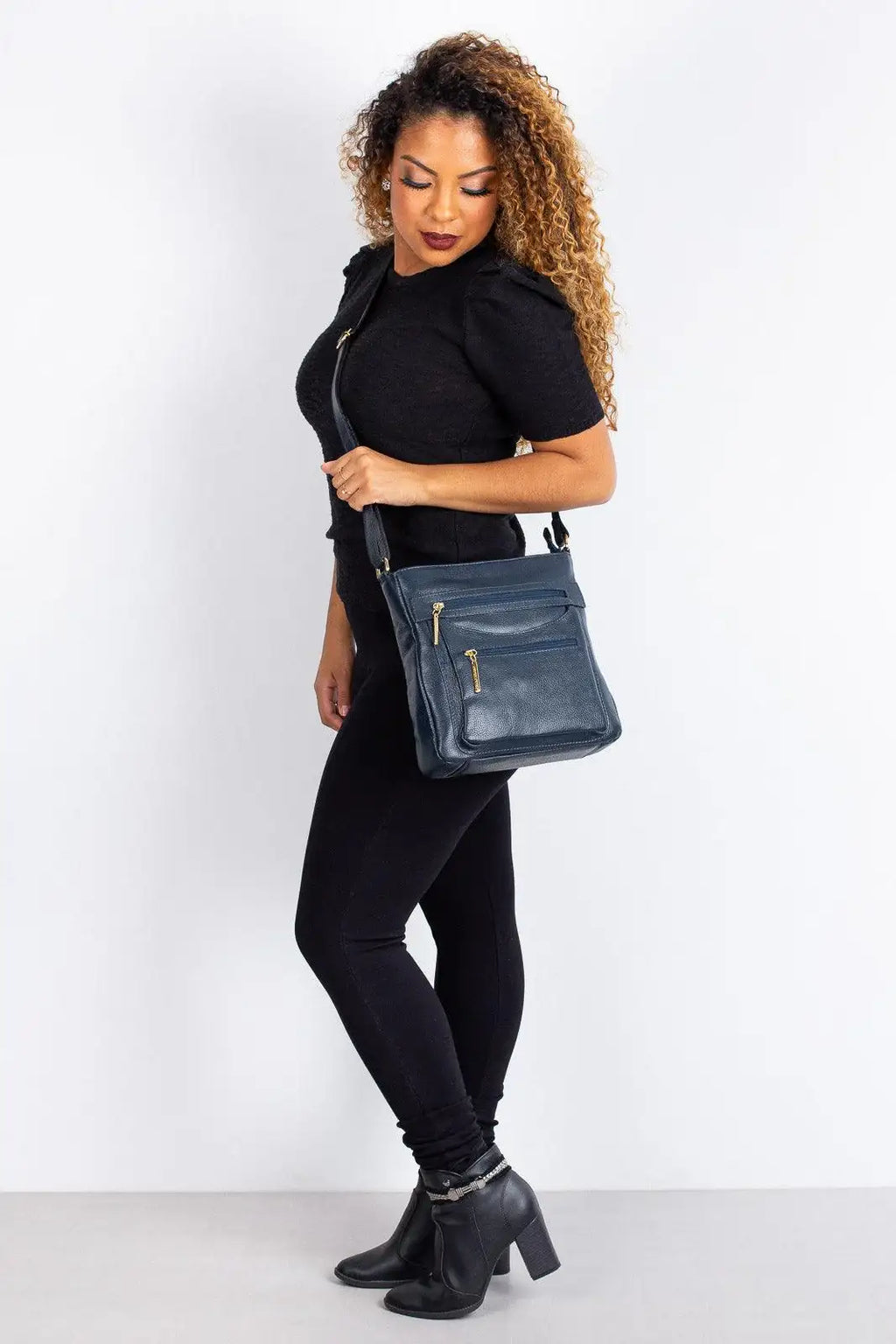 Bolsa tiracolo em couro liso Thais - Enluaze