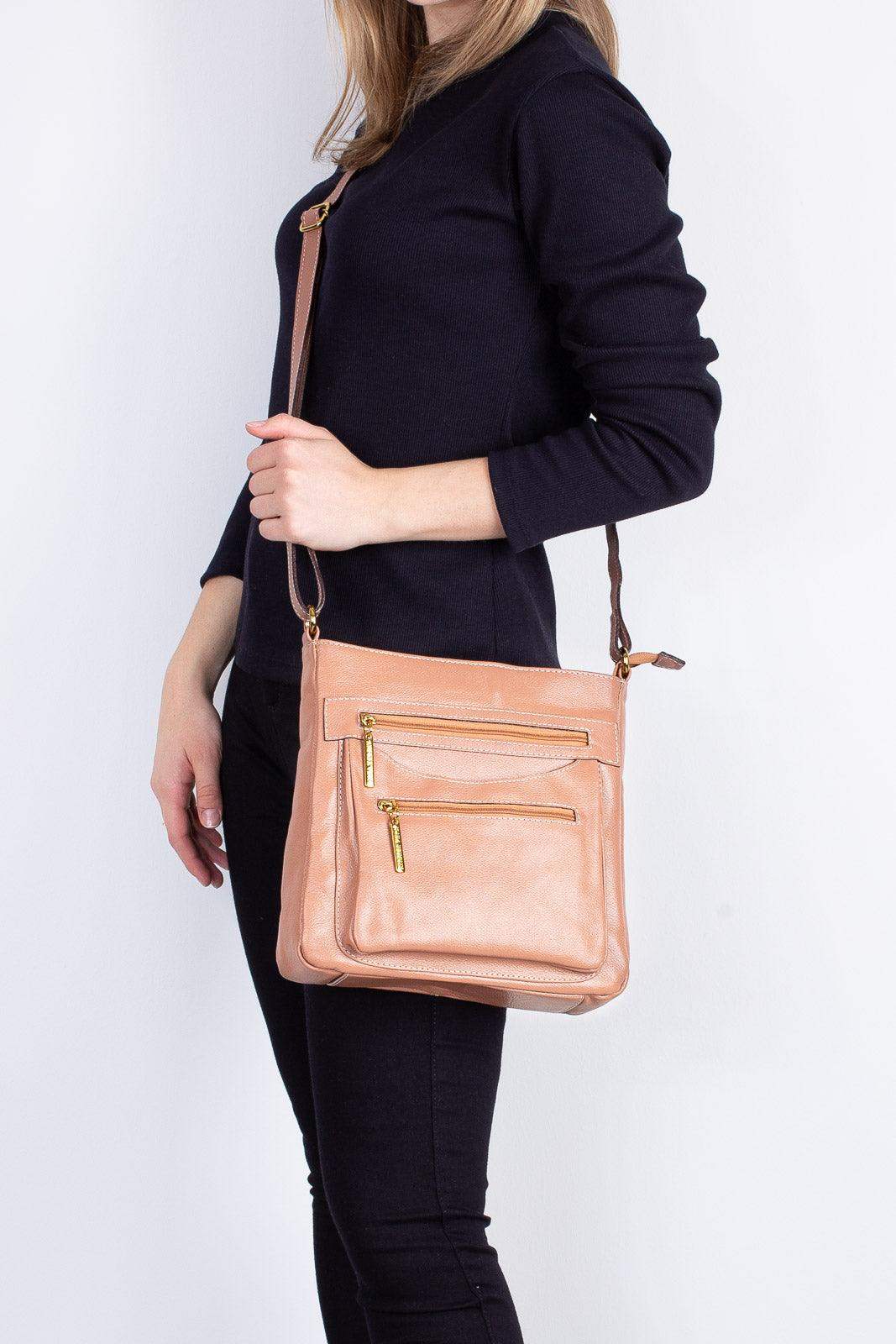 Bolsa tiracolo em couro liso Thais - Enluaze