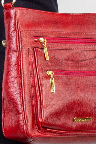 Bolsa tiracolo em couro liso Thais - Enluaze - Bolsas e Mochilas em Couro Legítimo - Andrea Vinci