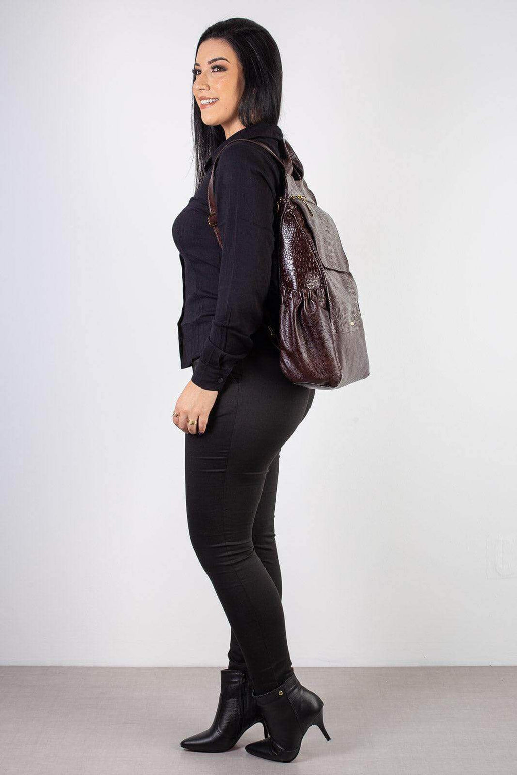 Mochila antifurto grande de couro croco Suzana - Enluaze