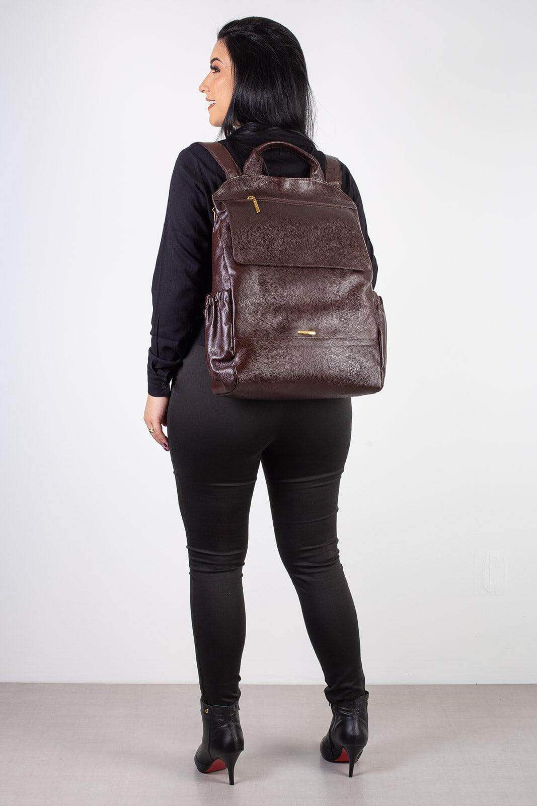 Mochila antifurto grande de couro liso Suzana - Enluaze