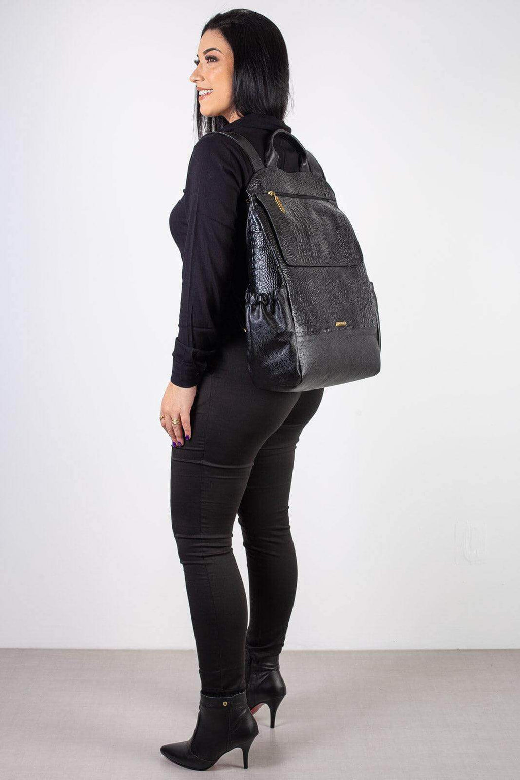 Mochila antifurto grande de couro croco Suzana - Enluaze