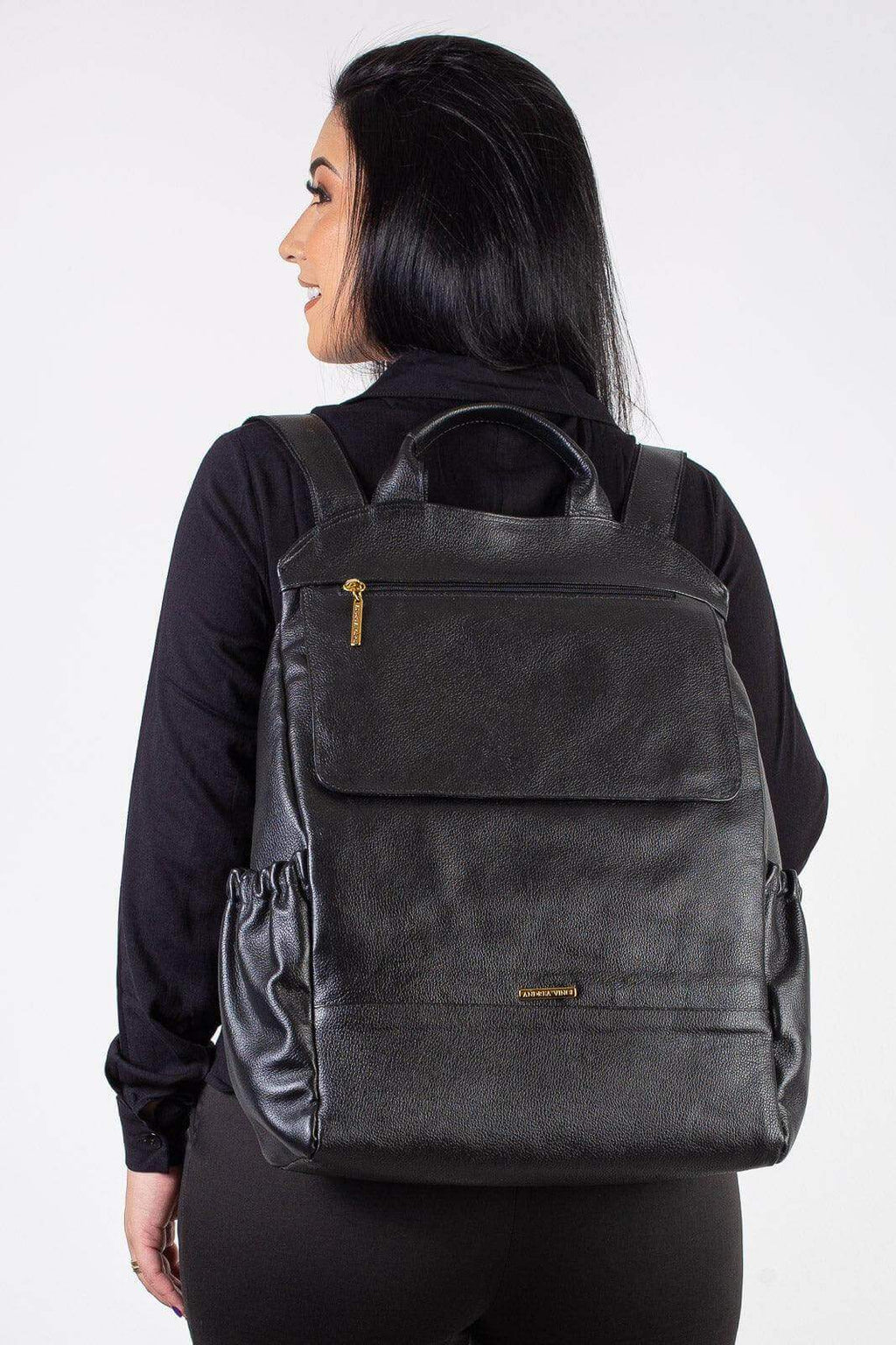 Mochila antifurto grande de couro liso Suzana - Enluaze