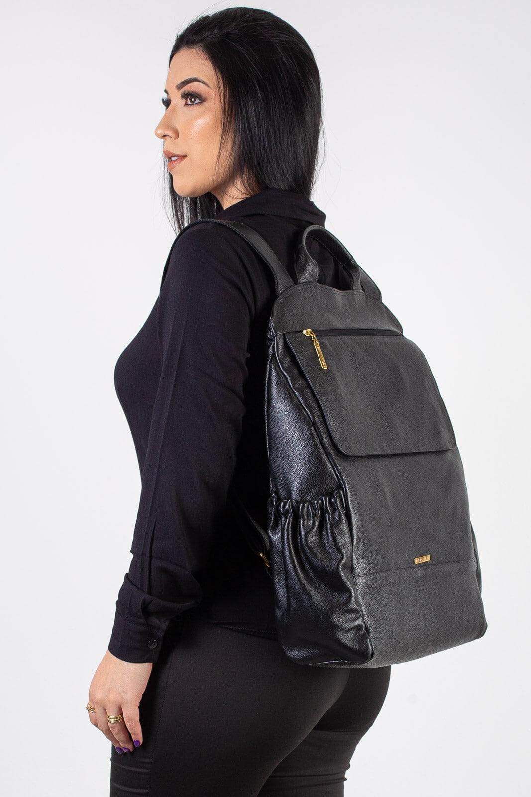 Mochila antifurto grande de couro liso Suzana - Enluaze