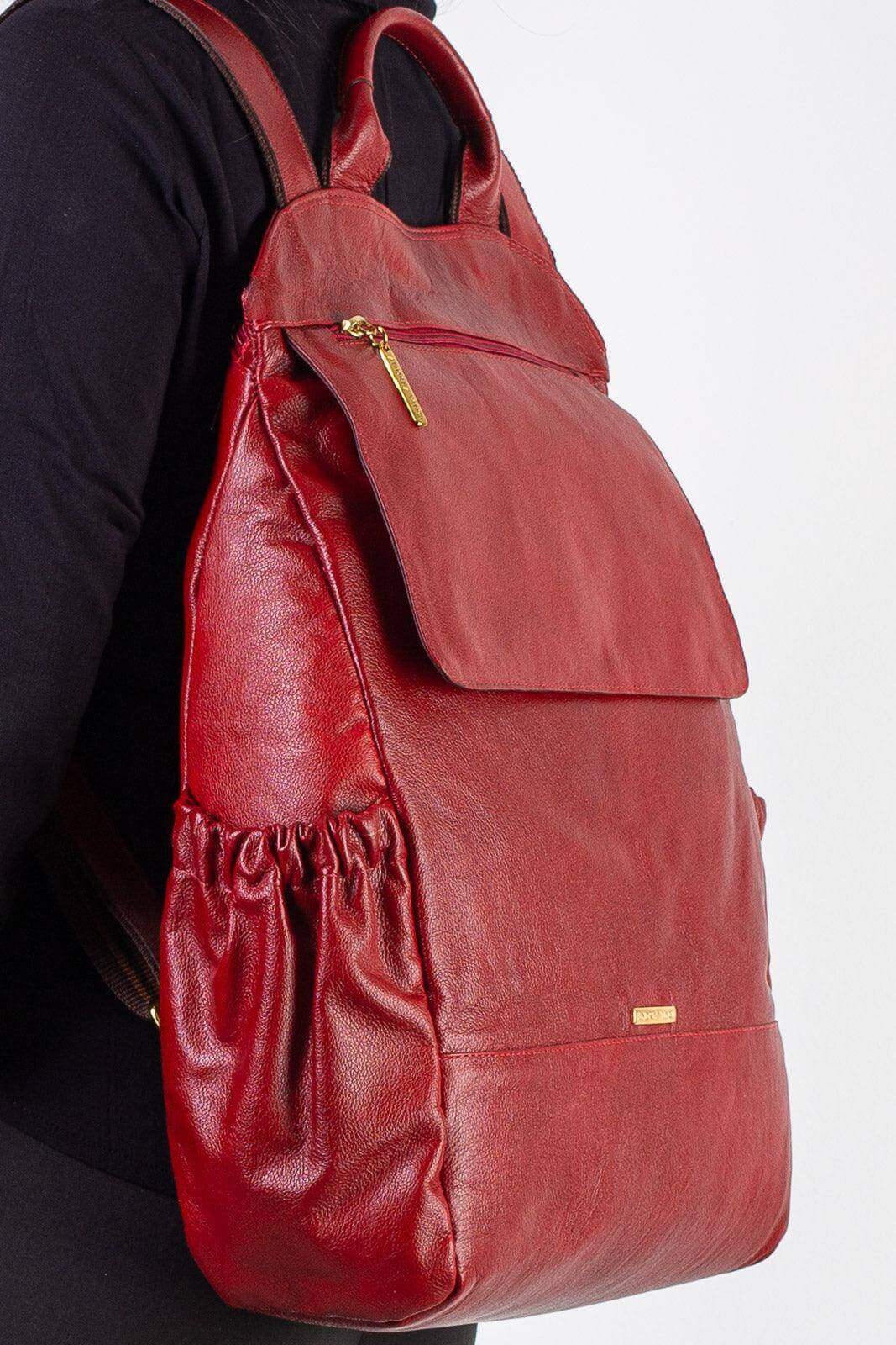 Mochila antifurto grande de couro liso Suzana - Enluaze