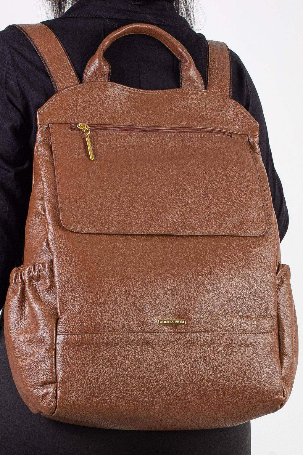 Mochila antifurto grande de couro liso Suzana - Enluaze