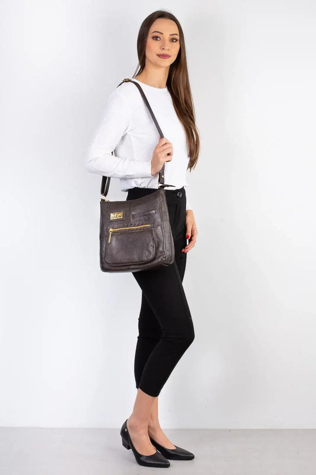 Bolsa tiracolo em couro liso Denise - Enluaze