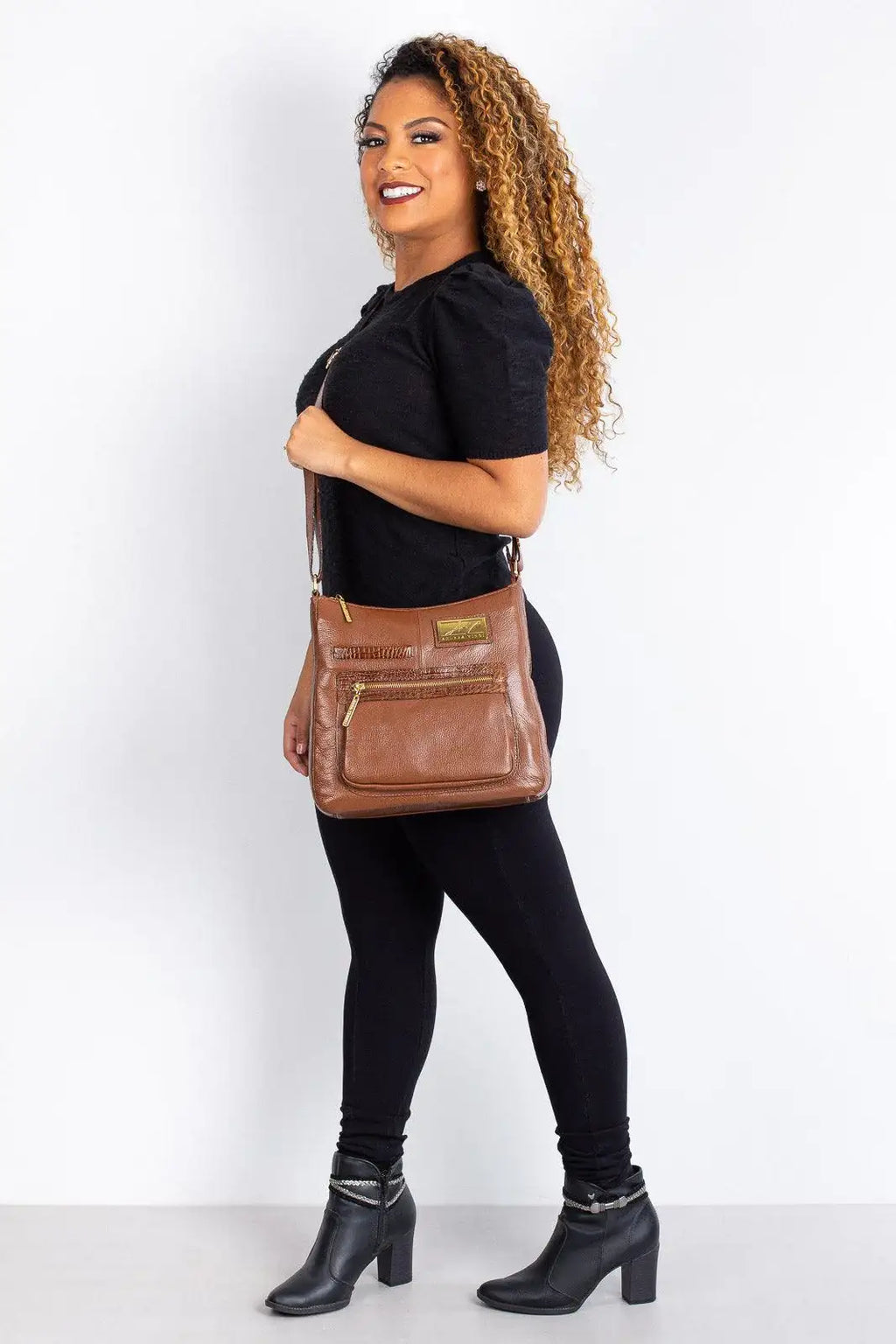 Bolsa tiracolo em couro liso Denise - Enluaze