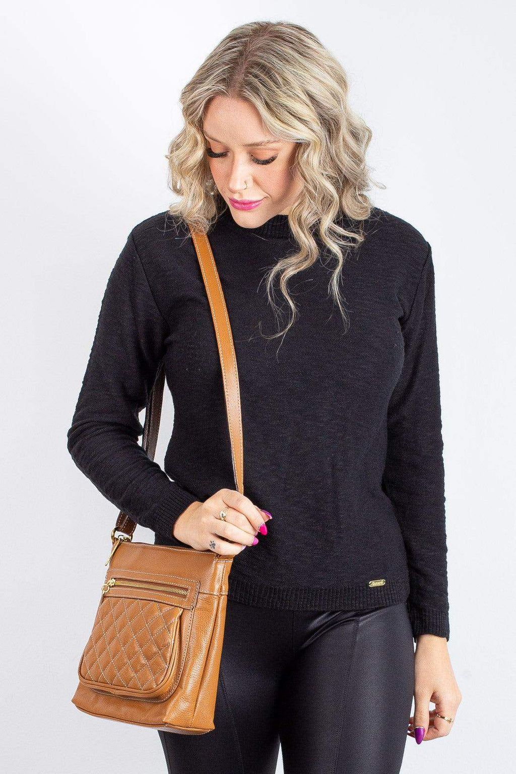 Bolsa transversal matelassê de couro liso Bia - Enluaze