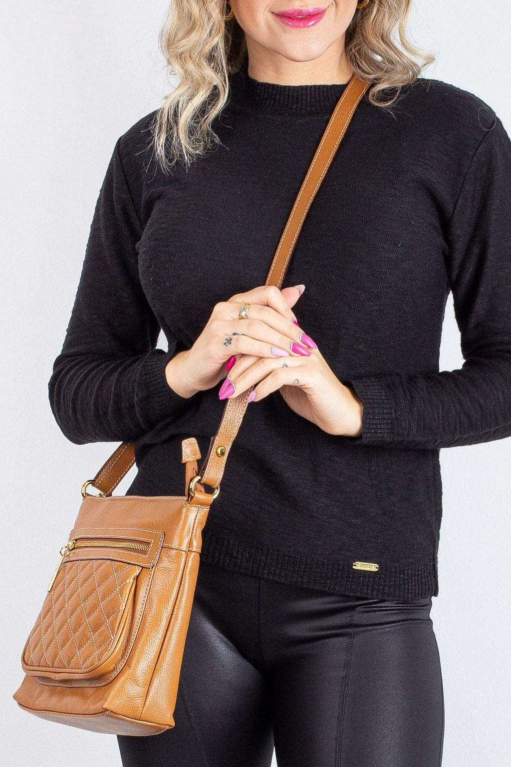 Bolsa transversal matelassê de couro liso Bia - Enluaze