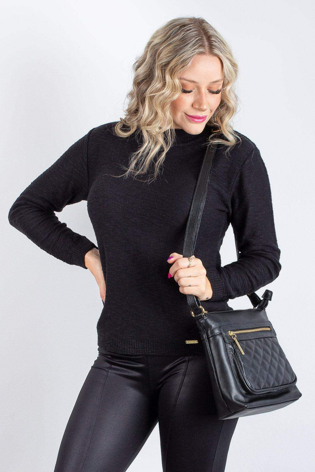 Bolsa transversal matelassê de couro liso Bia - Enluaze