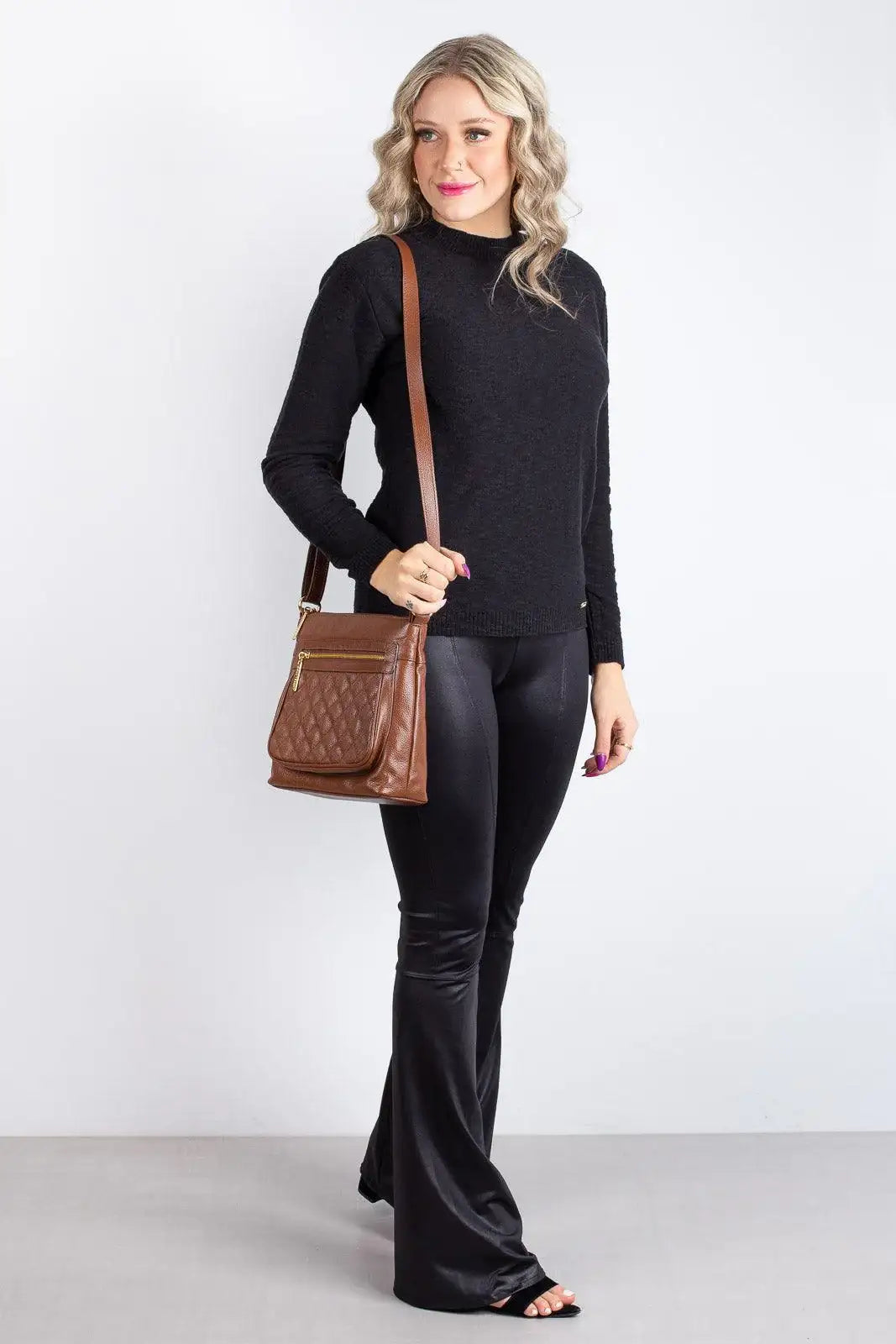 Bolsa transversal matelassê de couro liso Bia - Enluaze