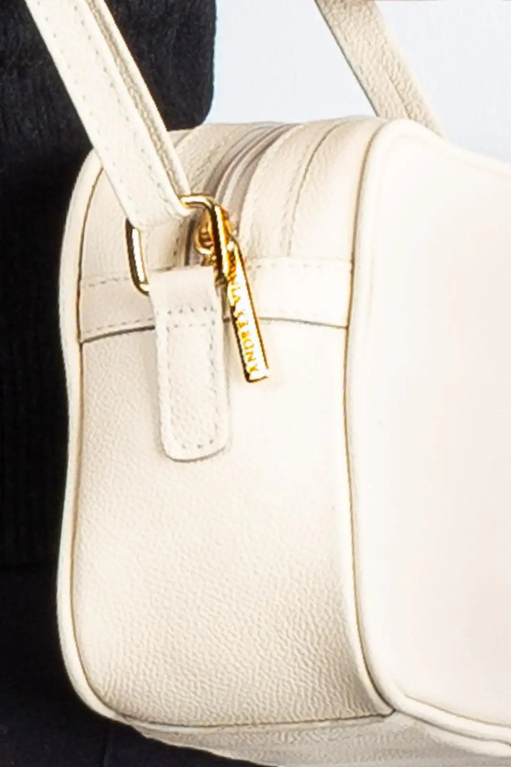 Bolsa quadrada pequena de couro liso Diana - Enluaze